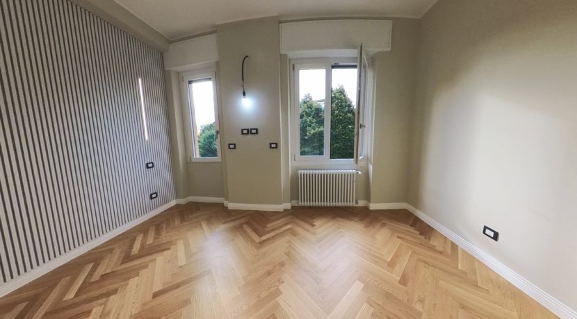 2 CAMERA