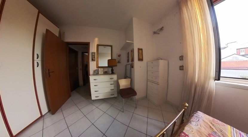 5 CAMERA