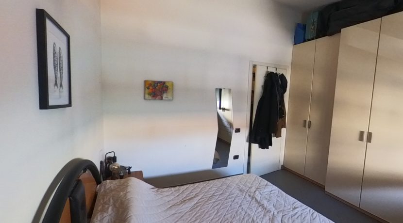 8 CAMERA