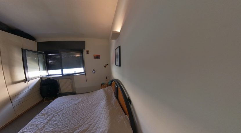 9 CAMERA