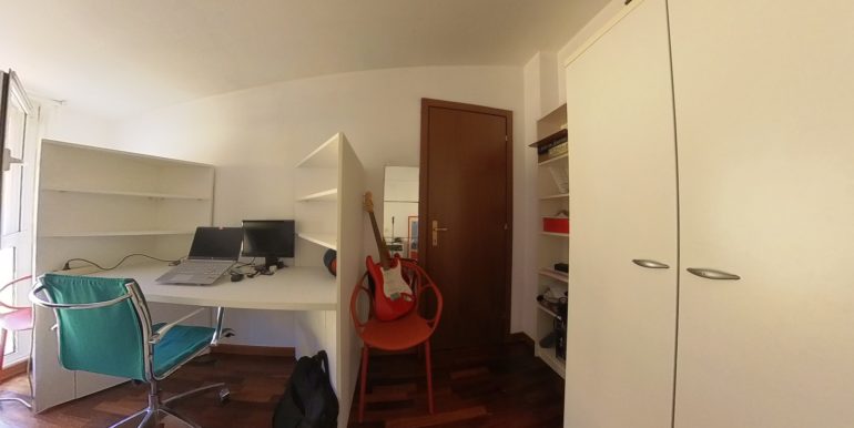 16 CAMERA