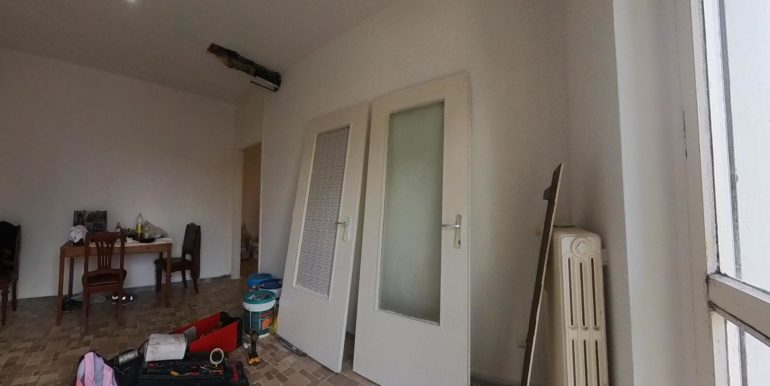6 CAMERA