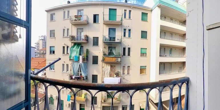 10 BALCONE